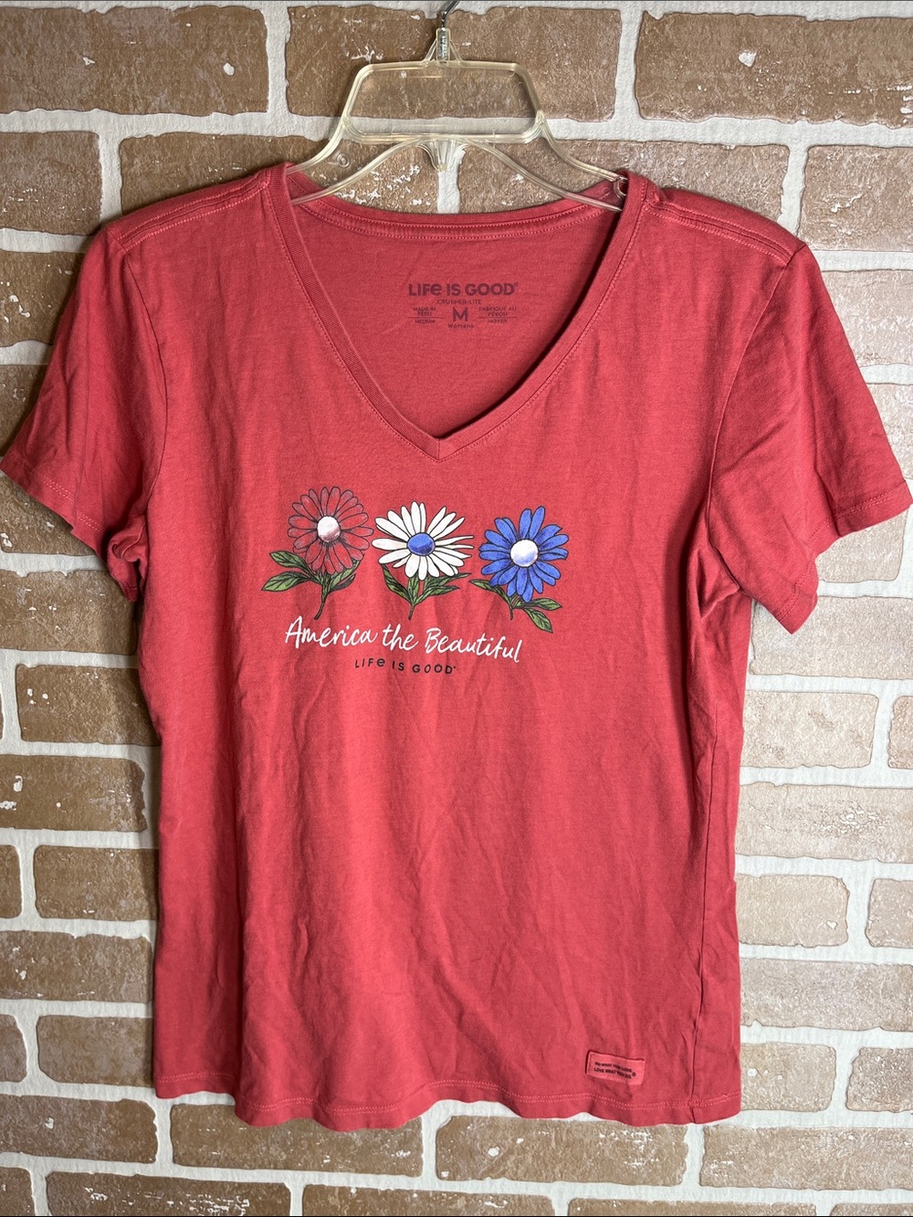 Life is Good Womens America the Beautiful USA Crusher short Sleeve Top Red M